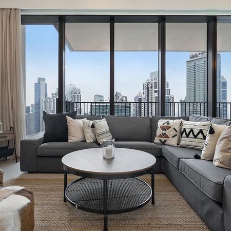 Breathtaking City Views From Dt Apt With Terrace Dubai Eksteriør bilde