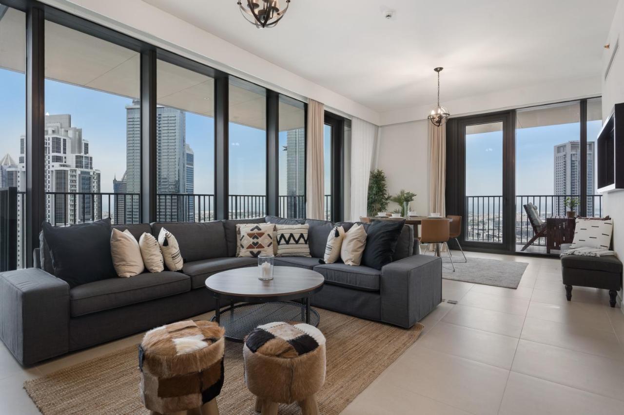 Breathtaking City Views From Dt Apt With Terrace Dubai Eksteriør bilde