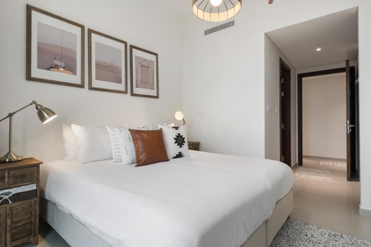 Breathtaking City Views From Dt Apt With Terrace Dubai Eksteriør bilde