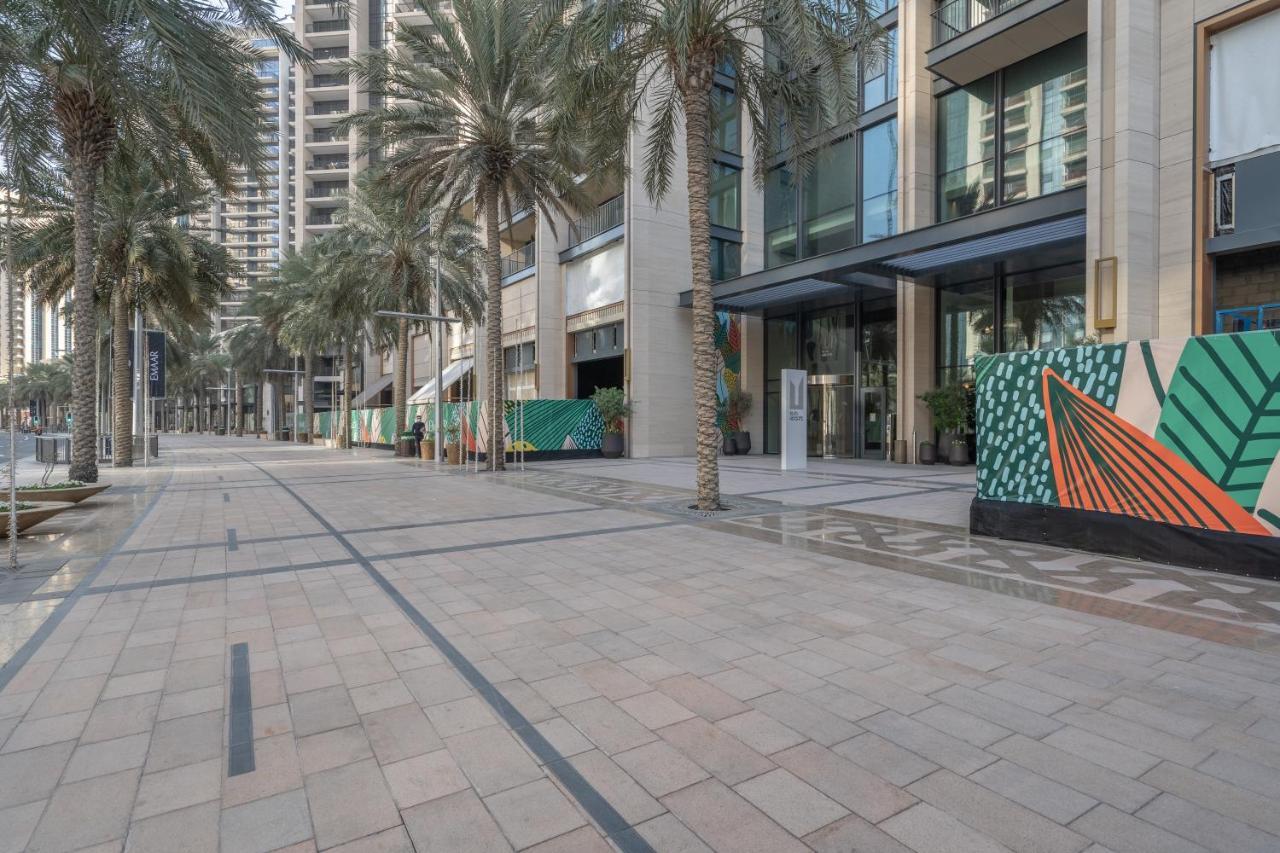 Breathtaking City Views From Dt Apt With Terrace Dubai Eksteriør bilde